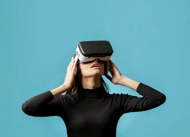 OpenAI and Virtual Reality (VR): Innovations in App Interaction