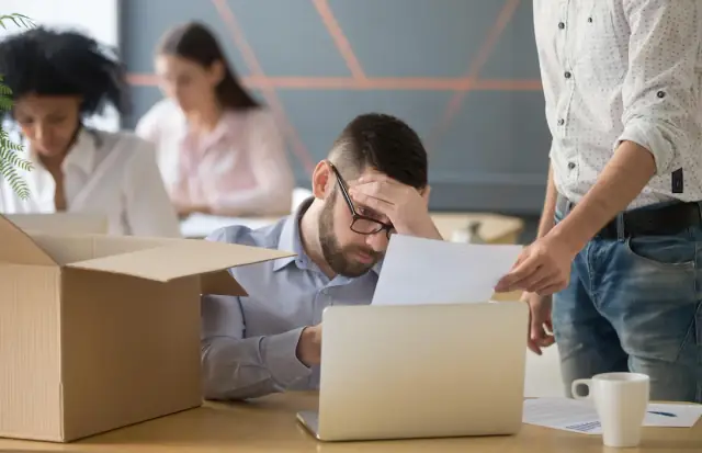 Despidos tecnológicos de 2024: la ola continua que afecta a la innovación