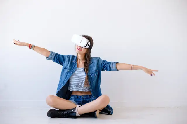 Meta Rolls Out Quest VR Headsets Update: Enhanced Hand Tracking and System-Wide Live Captions