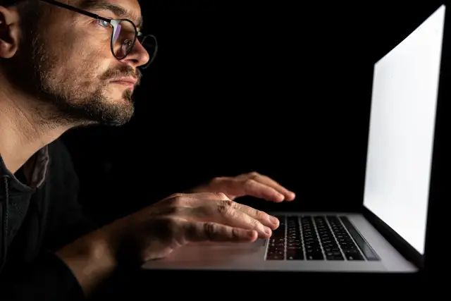 Bing Search and AI Chatbot Experience: New Dark Mode Feature Introduced